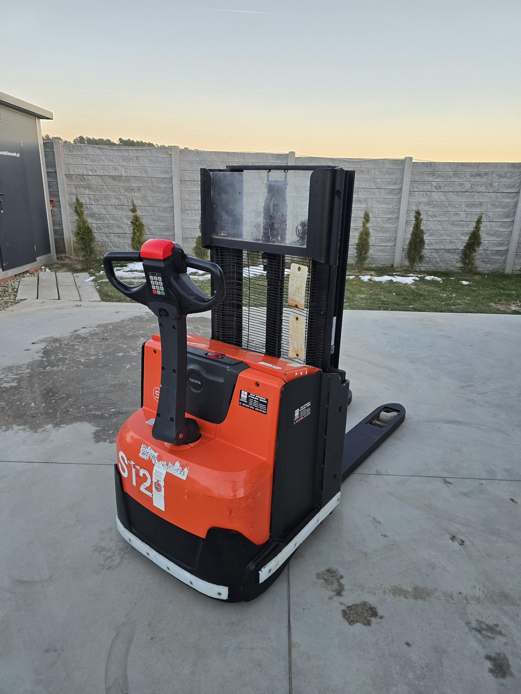 Toyota SWE 200D 1000kg/2000kg 2019r 24v - obrazek 2